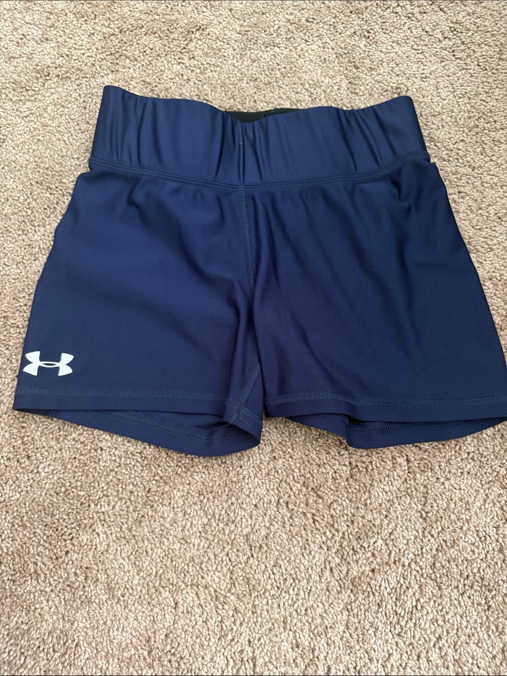 Under Armour Women's Navy Performance Shorts - size small